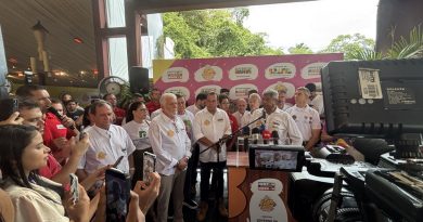 Carnaval da Bahia 2026 Supera Expectativas com 3,8 Milhões de Turistas e R$ 8,1 Bilhões de Receita Carnaval da Bahia 2026 Supera Expectativas com 3,8 Milhões de Turistas e R$ 8,1 Bilhões de Receita